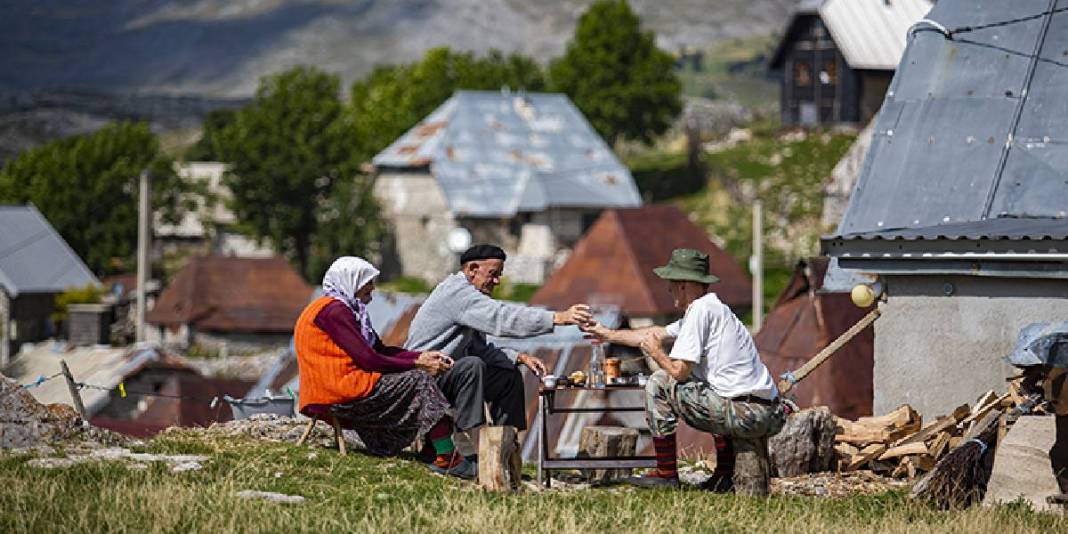 Teknoloji yok, doğa ve gerçeklik var! Bu köyde her şey eskisi gibi: Huzuru fotoğraflardan bile tatmak mümkün 1